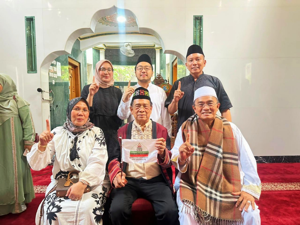 <span  class="uc_style_uc_tiles_grid_image_elementor_uc_items_attribute_title" style="color:#ffffff;">Pemuda, Ketum UBM & Prof. Bomer Pasaribu I</span>