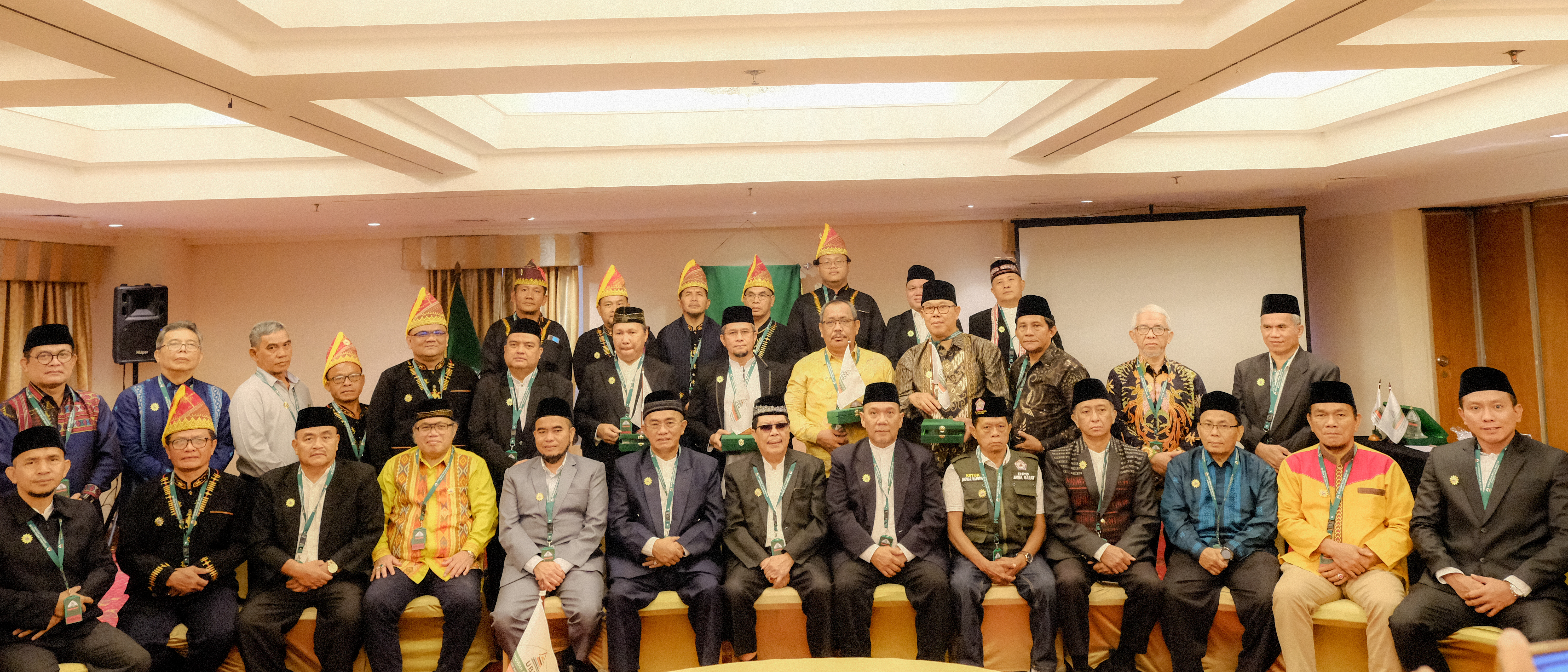 <span  class="uc_style_uc_tiles_grid_image_elementor_uc_items_attribute_title" style="color:#ffffff;">Konseptor UBM & Tamu Undangan</span>